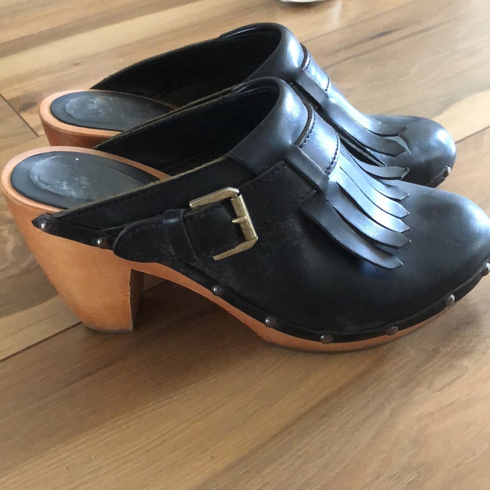 Madewell studded black leather clogs SZ 6